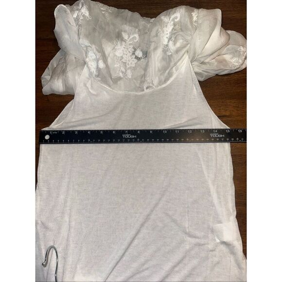 Angela Moda Silk Blend Embroidered Floral Blouse - Picture 5 of 6